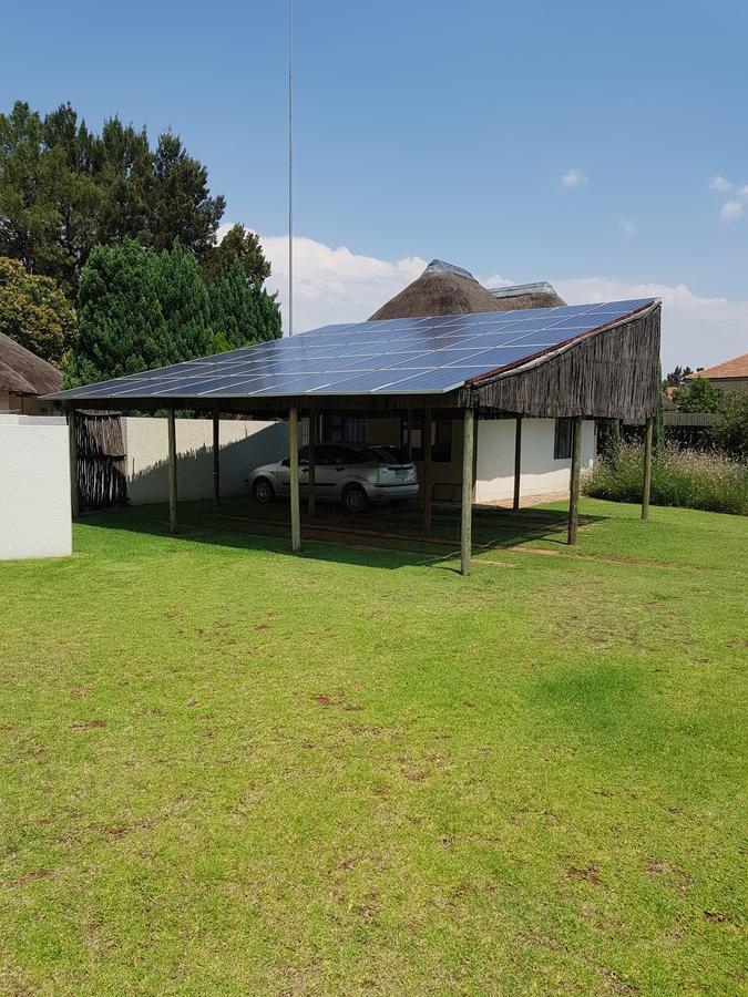 12 On Vaal Drive Guesthouse Vanderbijlpark Exterior photo